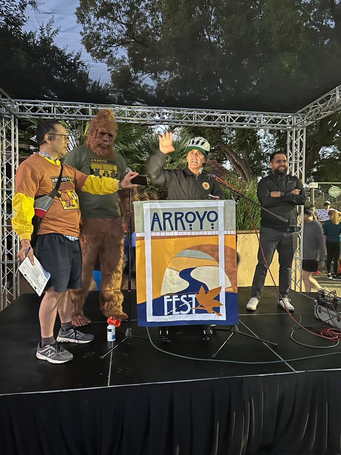 South-Pasadena-News-10-29-2023-Arroyo-Fest-Golden-Streets-110-Freeway-Event-16 | The South Pasadenan | South Pasadena News PHOTO: Bill Glazier | The South Pasadenan | ArroyoFest 2023.