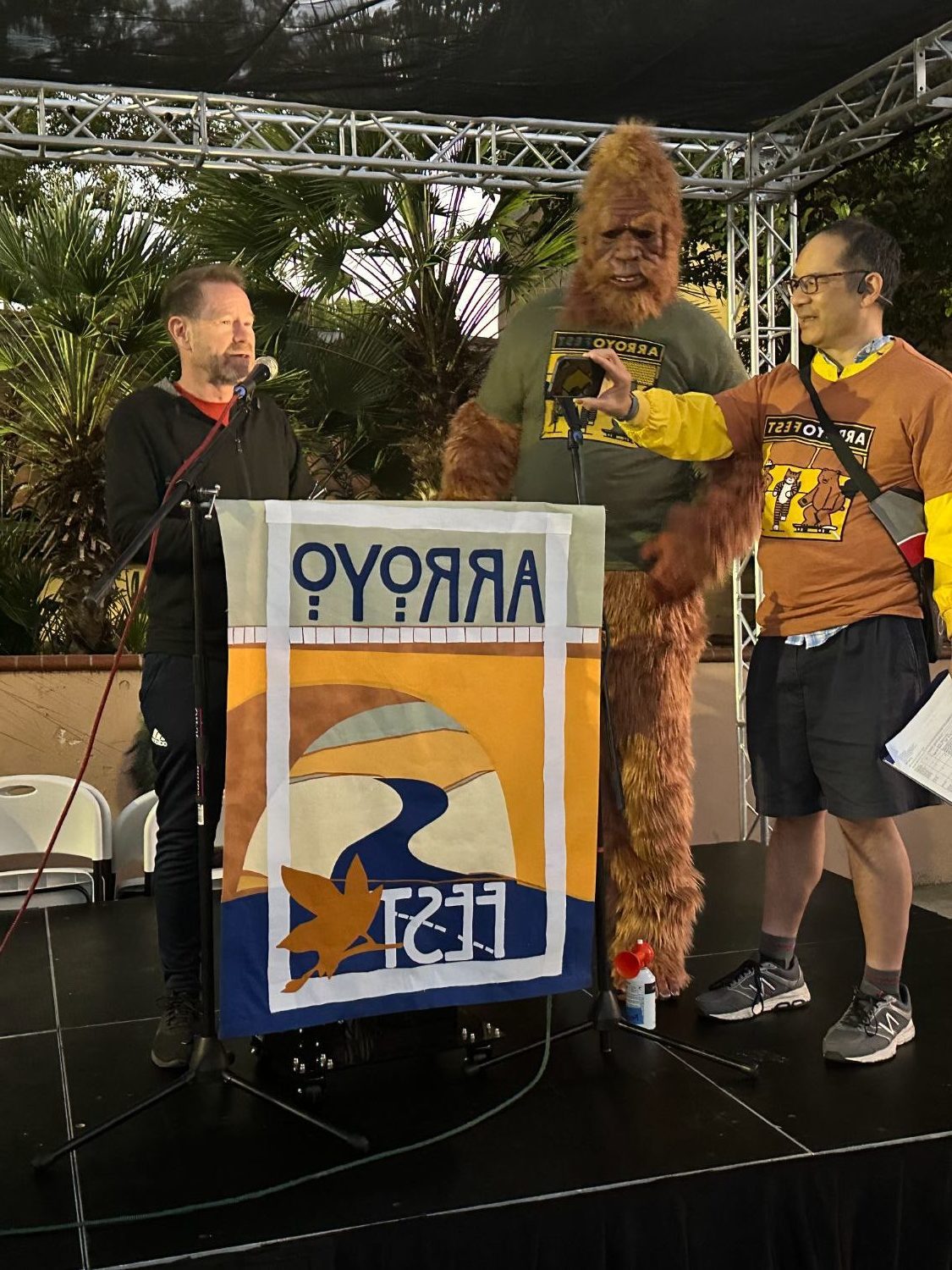 | The South Pasadenan | South Pasadena News PHOTO: Bill Glazier | The South Pasadenan | South Pasadena Mayor Jon Primuth, addresses the crowd at ArroyoFest 2023