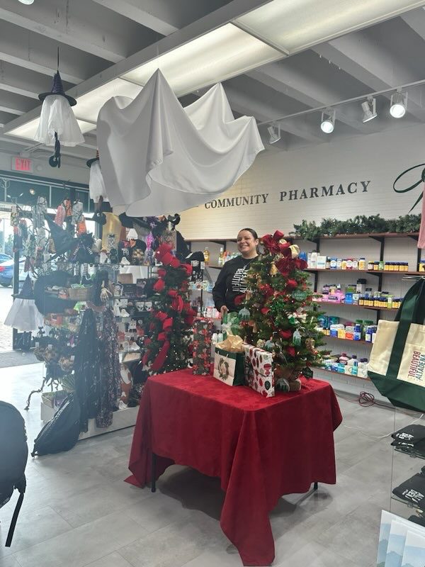 PHOTO: Altadena Community | The South Pasadenan | Altadena Community Comes Together for “Shop & Dine Altadena for the Holidays” Campaign
