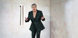 PHOTO: Carol Rosegg | The South Pasadenan | Eddie Izzard Brings Acclaimed Solo Hamlet to The Montalbán