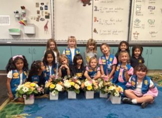 South Pasadena Daisy Troop 4266 Brightens Senior Center With Handmade Thanksgiving Floral Gifts PHOTO: Kelly Kepner | The South Pasadenan | South Pasadena Daisy Troop 4266 Brightens Senior Center