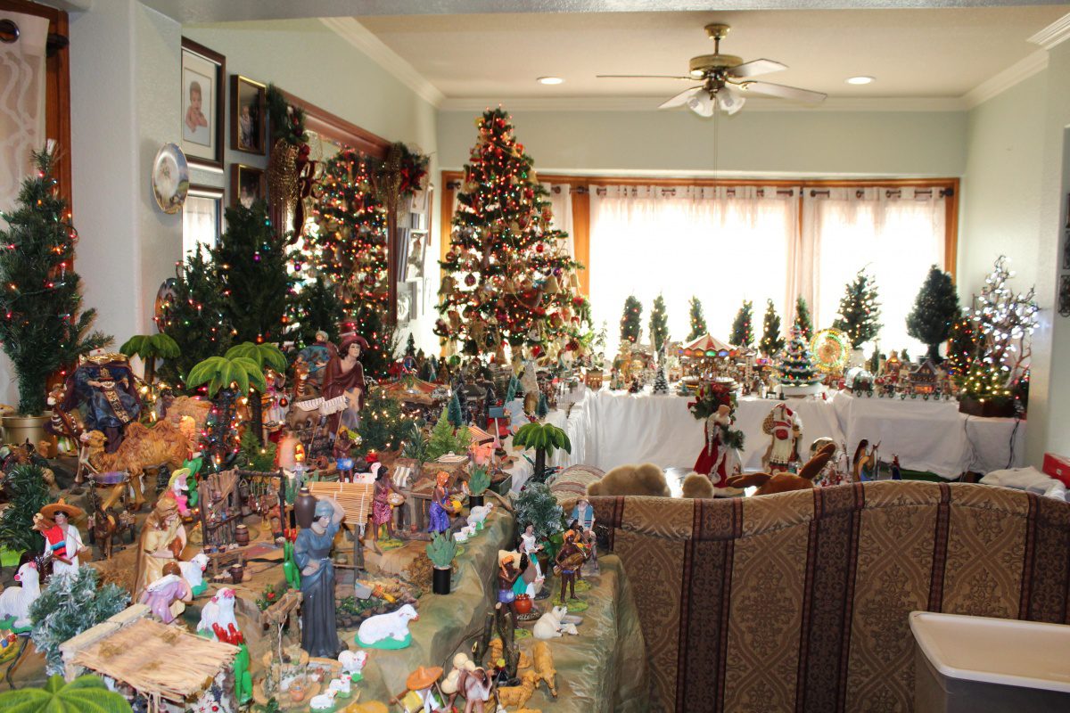 South-Pasadena-News-12-20-2018-Huge-Nativity-Scene (2) | The South Pasadenan | South Pasadena News South Pasadena Huge Nativity Scene a Christmas Tradition