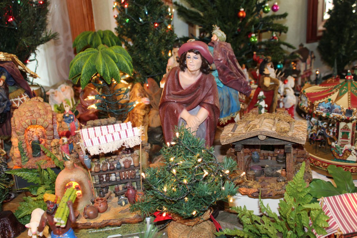 South-Pasadena-News-12-20-2018-Huge-Nativity-Scene (7) | The South Pasadenan | South Pasadena News South Pasadena Huge Nativity Scene a Christmas Tradition