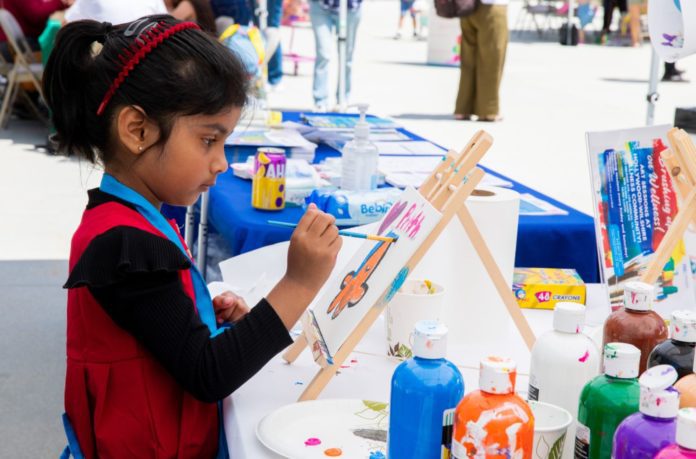 PHOTO: Ashley Romero | South Pasadena News | South Pasadena News | The 5th Annual ‘Gloria Molina Grand Park’s Easy Mornings’ Returns with Family Yoga, Arts & Crafts, Outdoor Games, Music, Dancing, Dog Adoption and More.