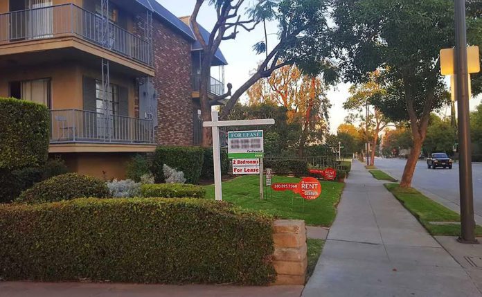 PHOTO: Emmanuel Kraultes | The South Pasadenan | Apartments for rent on E California Blvd.