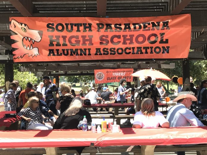 South-Pasadena-News-6-9-2018-SPHS-Alumni-Association-Annual-Picnik-Garfield-Park (3)