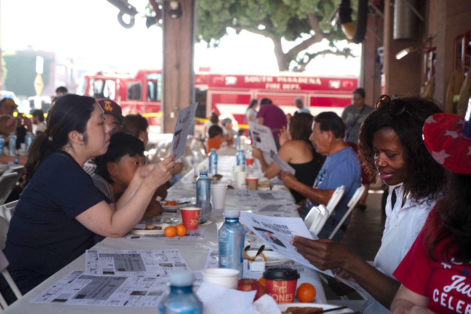 PHOTO: Esteban Lopez | The South Pasadenan News | 4th of July Pancake Breakfast produced by the South Pasadena Kiwanis Club, hosted at the Fire Station by the SPFD.