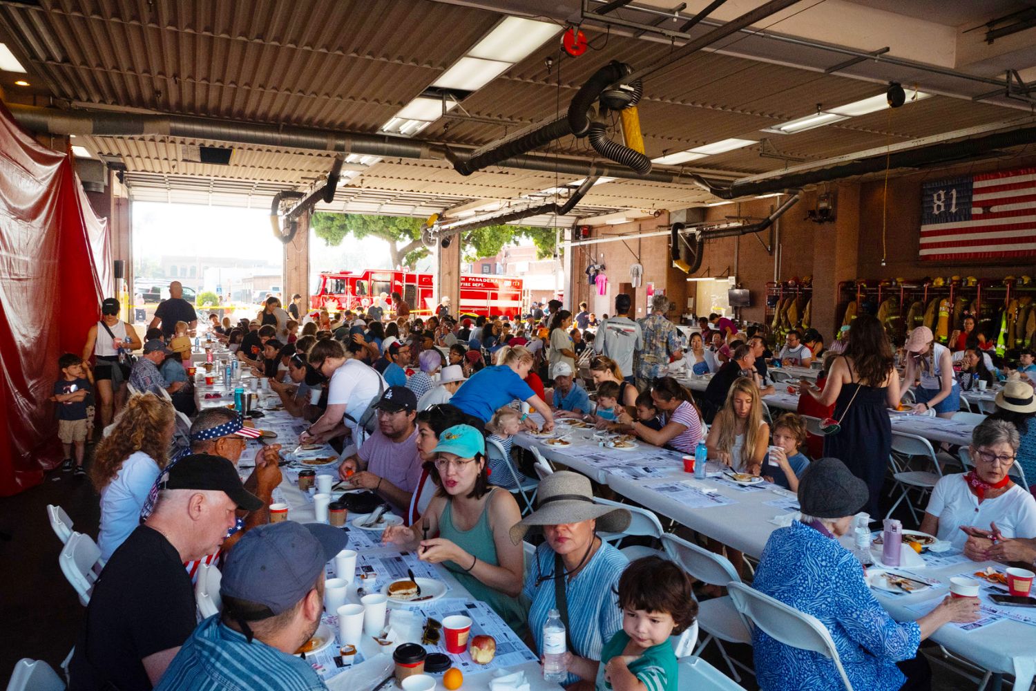 PHOTO: Esteban Lopez | The South Pasadenan News | 4th of July Pancake Breakfast produced by the South Pasadena Kiwanis Club, hosted at the Fire Station by the SPFD