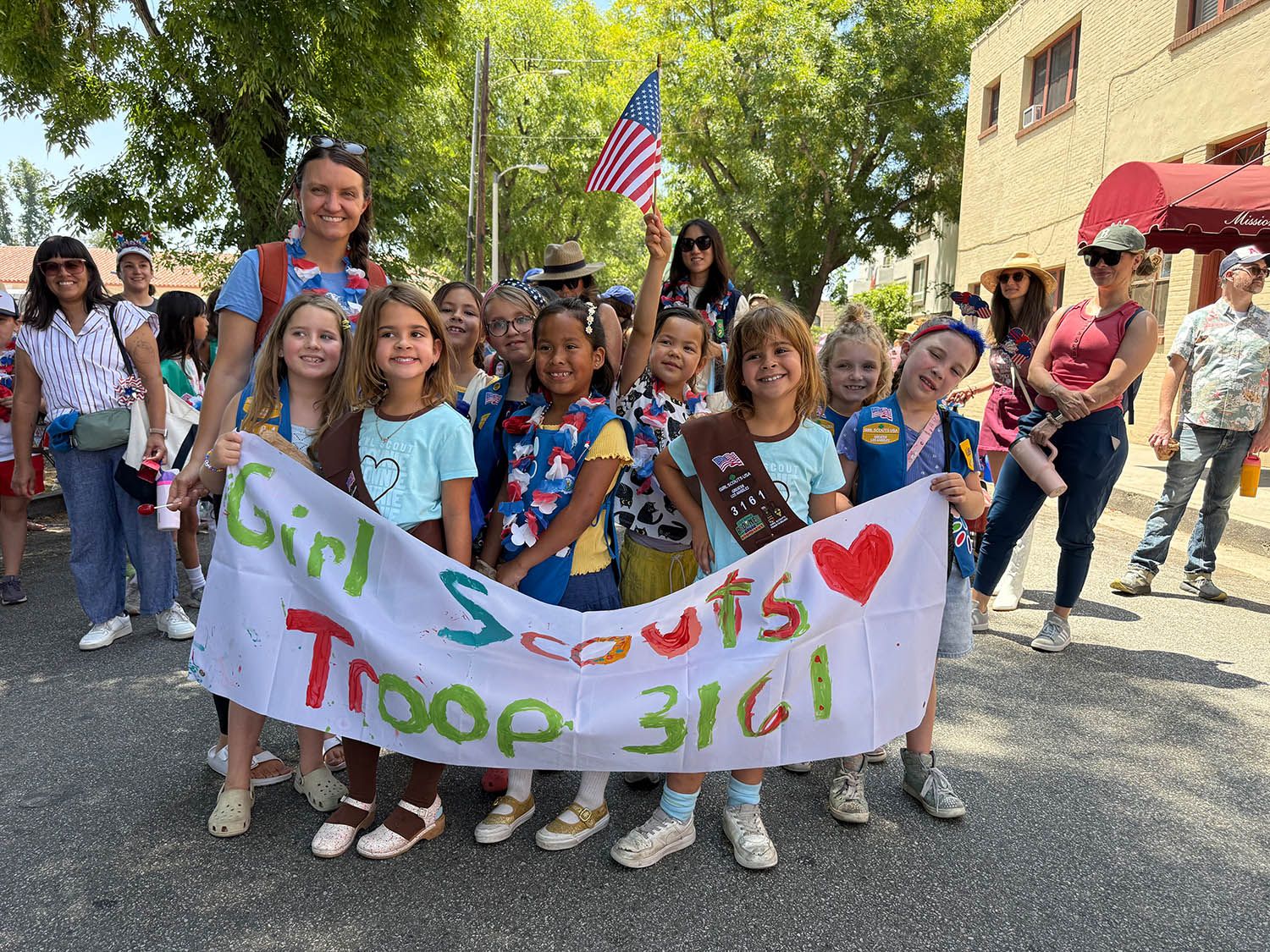 PHOTO: Esteban Lopez | South Pasadenan News | 4th of July Parade 2025'Festival of Balloons' “Unity in Community: One Nation, One Neighborhood”