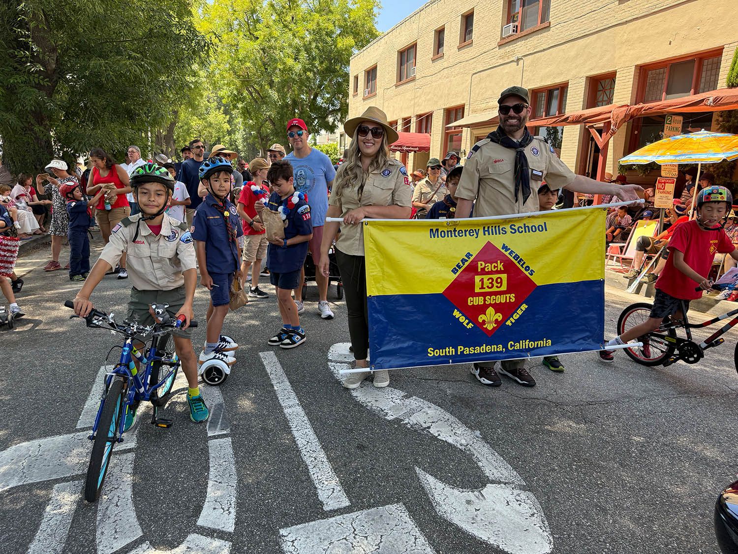 PHOTO: Esteban Lopez | South Pasadenan News | 4th of July Parade 2025'Festival of Balloons' “Unity in Community: One Nation, One Neighborhood”