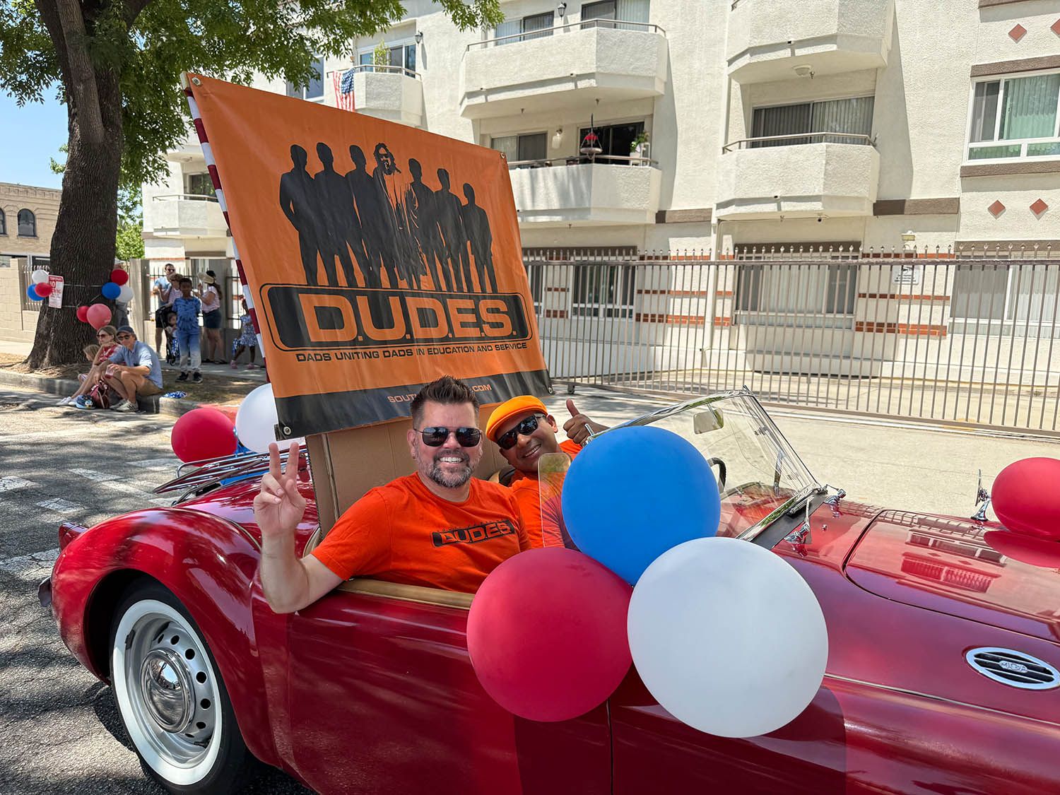PHOTO: Esteban Lopez | South Pasadenan News | 4th of July Parade 2025'Festival of Balloons' “Unity in Community: One Nation, One Neighborhood”