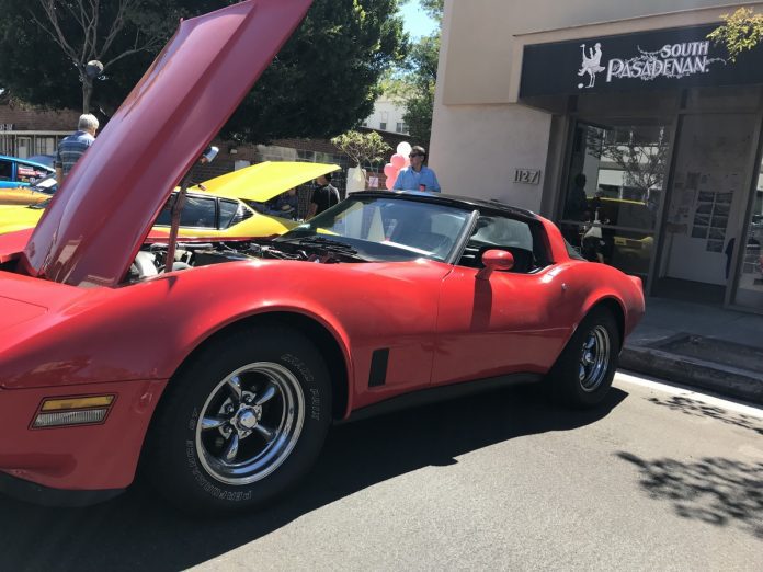 South-Pasadena-News-9-16-2018-Cruzn-4-roses-car-show-01