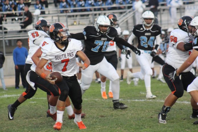South-Pasadena-News-9-8-2018-SPHS-Tiger-Football-Loss-Arroyo (1)