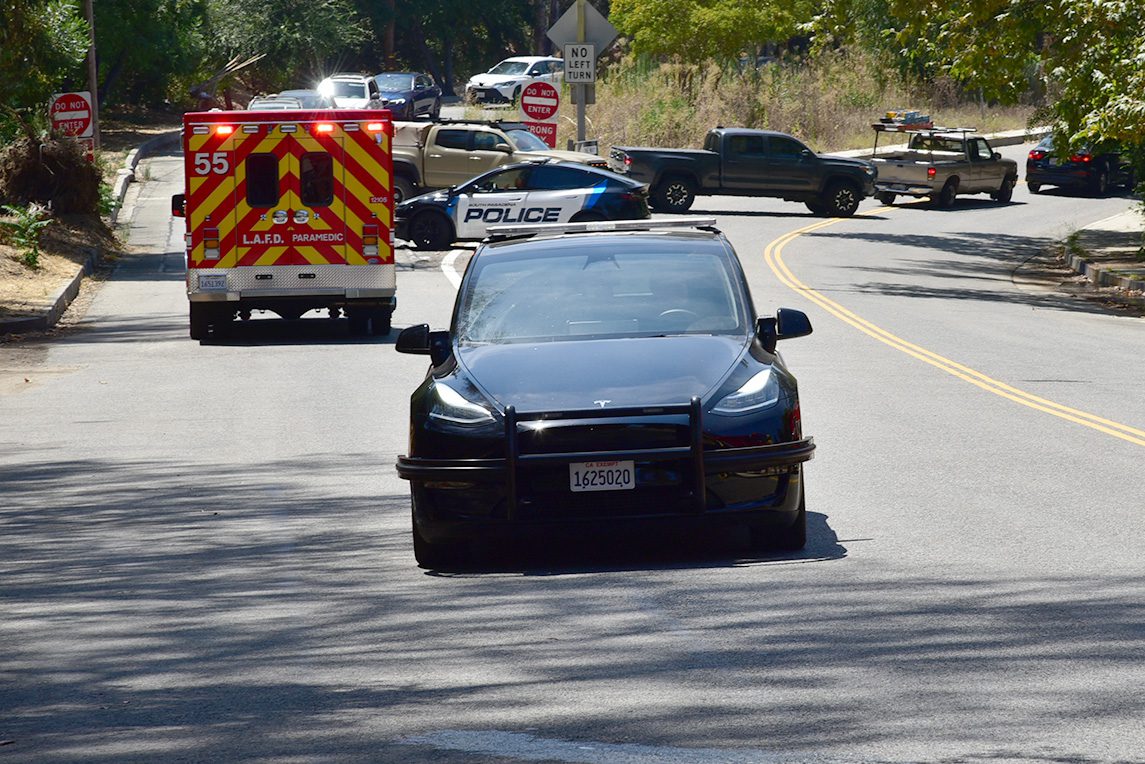 | The South Pasadenan | South Pasadena News PHOTO: Steven Lawrence | The South Pasadenan News | Structure Fire at Arroyo Park on Marmion Way 1:30pm Sunday. South Pasadena Fire, Los Angeles Fire Departments on scene.