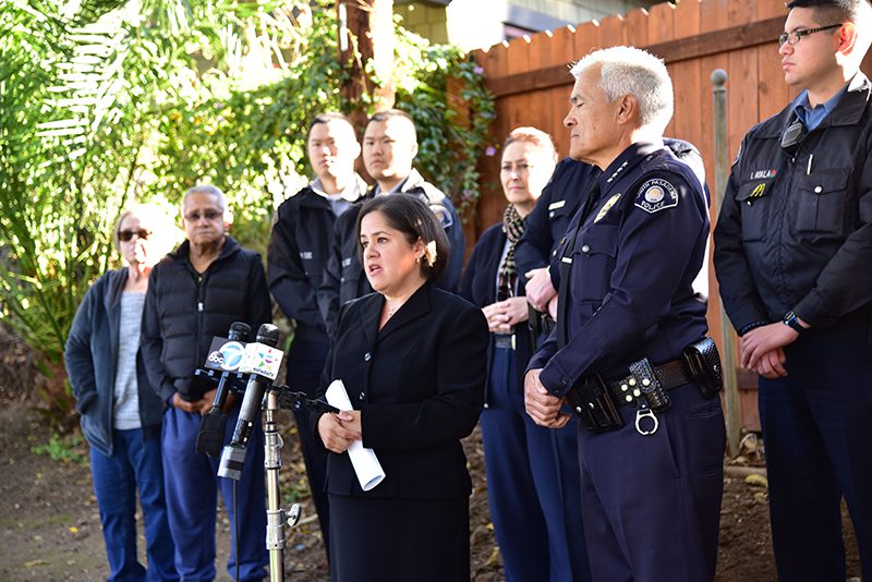 South-Pasadenan-1-22-2018-Ana-Estevez-Piqui-Memorial-Bench-Dedication-Garfield-Park (96) | The South Pasadenan | South Pasadena News