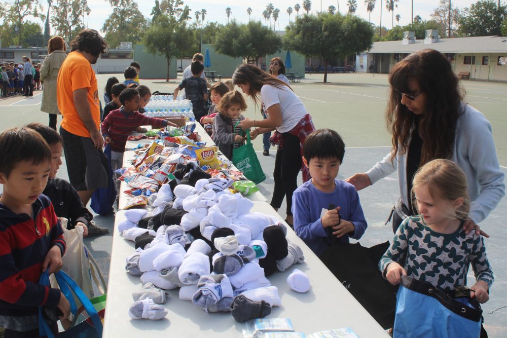 South-Pasadenan-11-13-2017-Marengo-Students-Help-Homeless-05 | The South Pasadenan | South Pasadena News