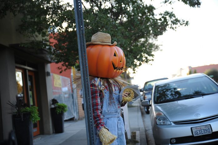 South-Pasadenan-Arts-Crawl-10-21-2017-Joseph-Ruiz-Photographer (6)