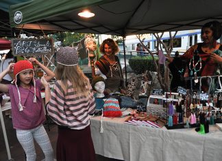 Art! Music! Food! South Pasadenans Come Out For The Crawl!