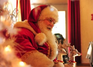 Breakfast with SANTA! Santa Claus is Coming to Town! PHOTO: Scott Gutentag | The South Pasadenan | Breakfast with Santa
