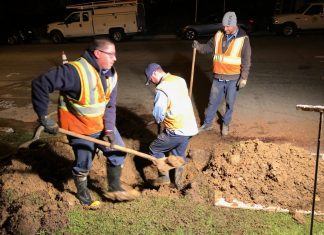Water Mains Burst Leaving 100’s without water