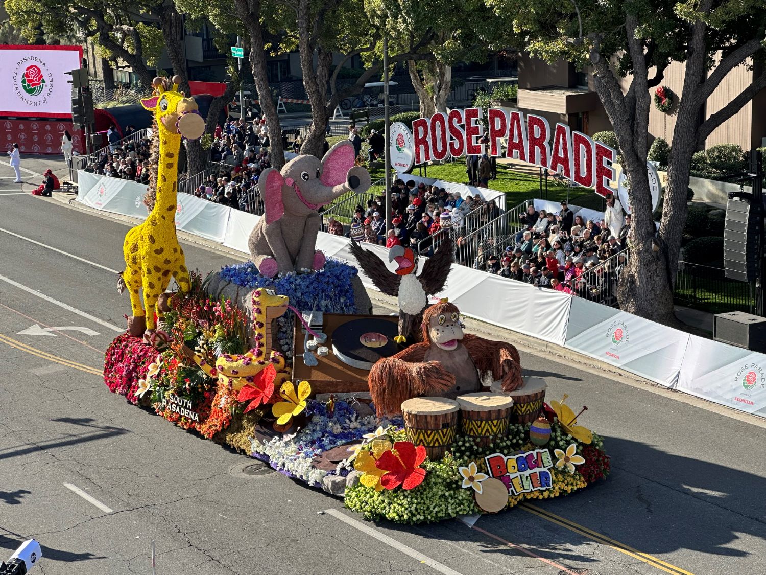 | The South Pasadenan | South Pasadena News PHOTO: Bill Glazier | The South Pasadenan | South Pasadena captured the Founder Award for its “Boogie Fever,” recognized for outstanding float built and decorated by volunteers from a community or organization.