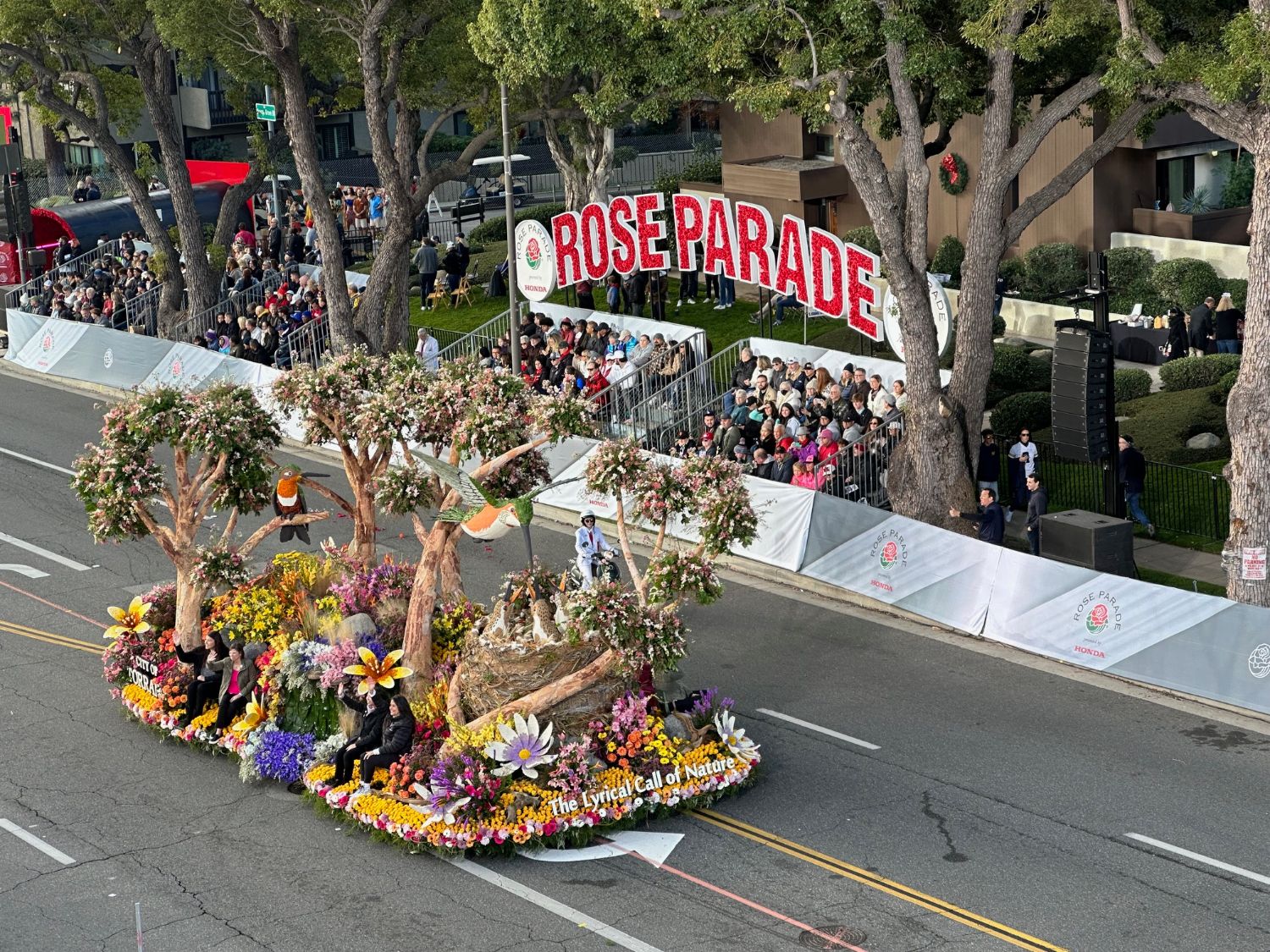 | The South Pasadenan | South Pasadena News PHOTO: Bill Glazier | The South Pasadenan | The Princess Award for most outstanding floral presentation among entries 35 feet and under in length went to the City of Torrance. The entry was given the name: “The Lyrical Call of Nature.”