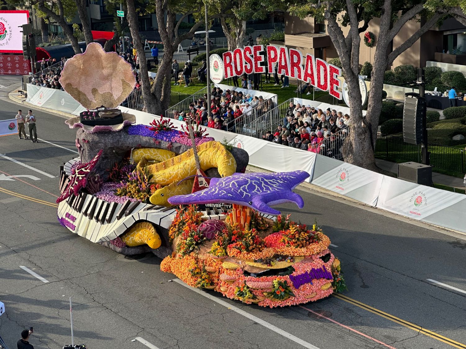 | The South Pasadenan | South Pasadena News PHOTO: Bill Glazier | The South Pasadenan | Cal Poly Universities, one of six self-built floats in the parade, won the Crown City Innovator Award for outstanding use of imagination, innovation and technology for its entry: “Shock & Roll-Powering Music Current.”