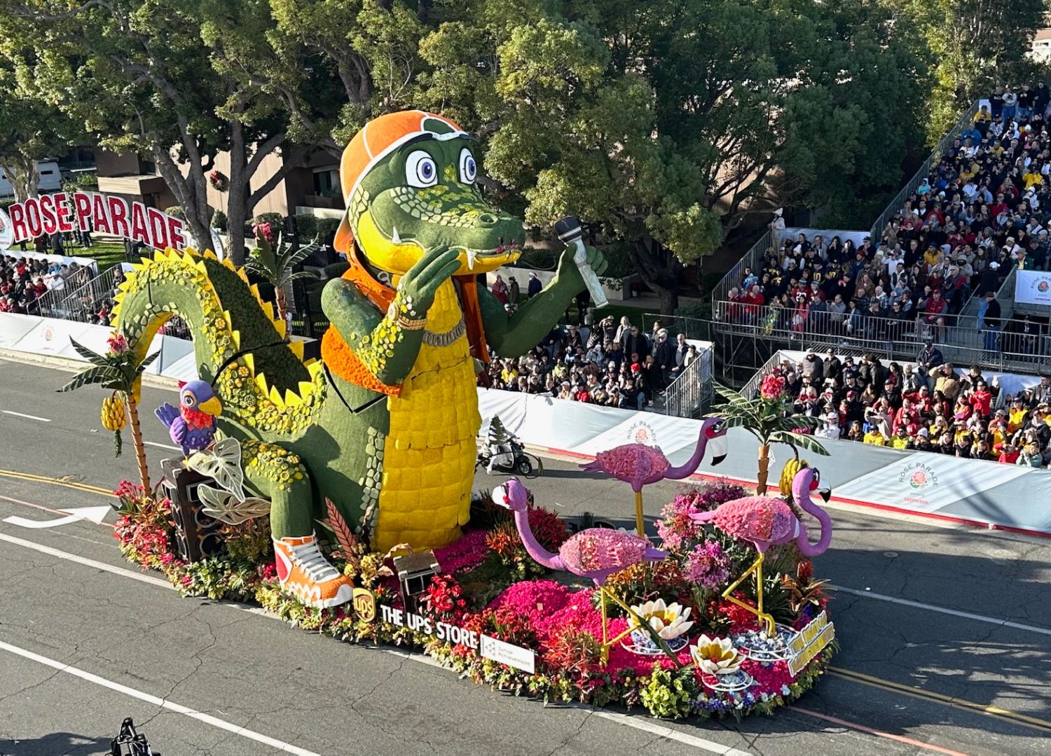 | The South Pasadenan | South Pasadena News PHOTO: Bill Glazier | The South Pasadenan | UPS Stores captured the award for most whimsical and amusing float for their "Beat of Achievement" entry.