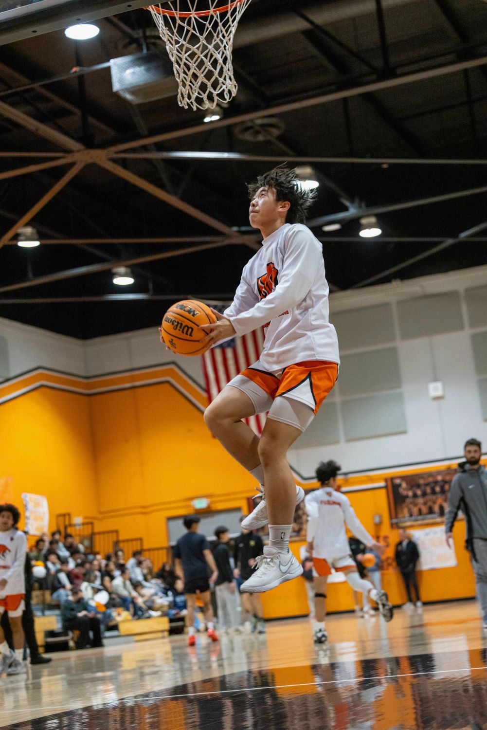 PHOTO: Amanda Delgado under.ratedmedia provided by SPHS basketball | The South Pasadenan | 2024 South Pasadena High School boys varsity basketball.