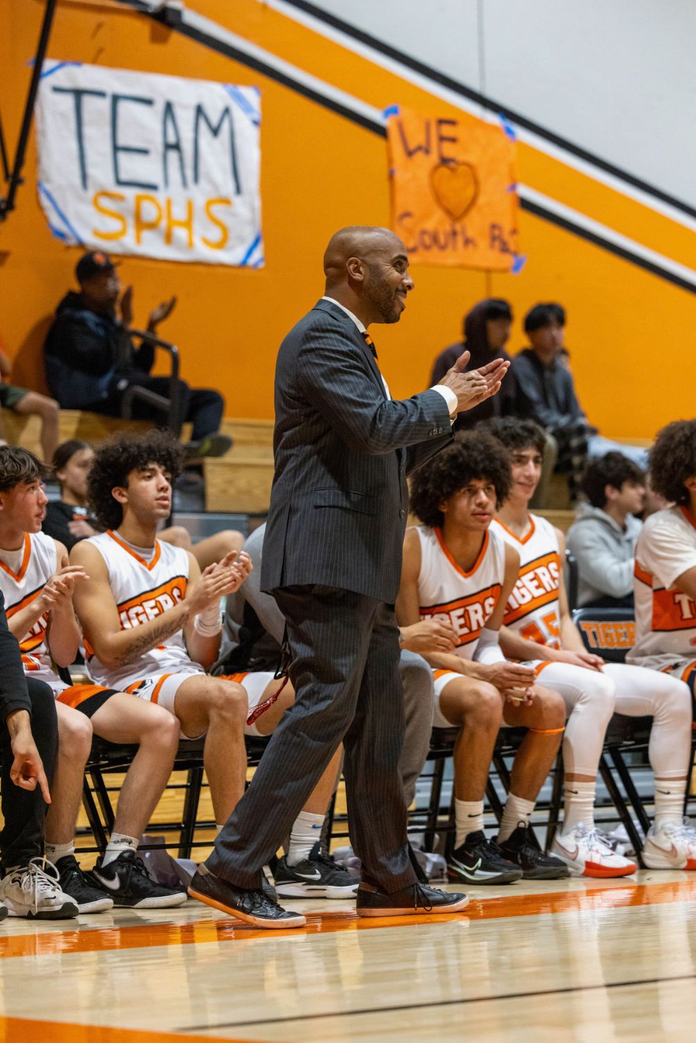 PHOTO: Amanda Delgado under.ratedmedia provided by SPHS basketball | The South Pasadenan | 2024 South Pasadena High School boys varsity basketball.