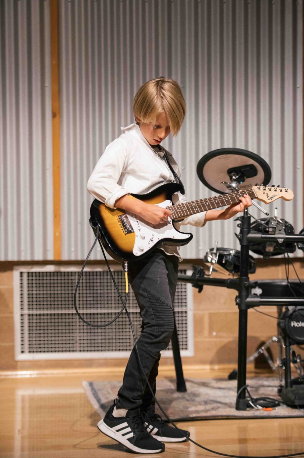 PHOTO: Saalika Khan | The South Pasadenan | SPAMA student Sebastian Ingalls plays at Boston Court Pasadena.