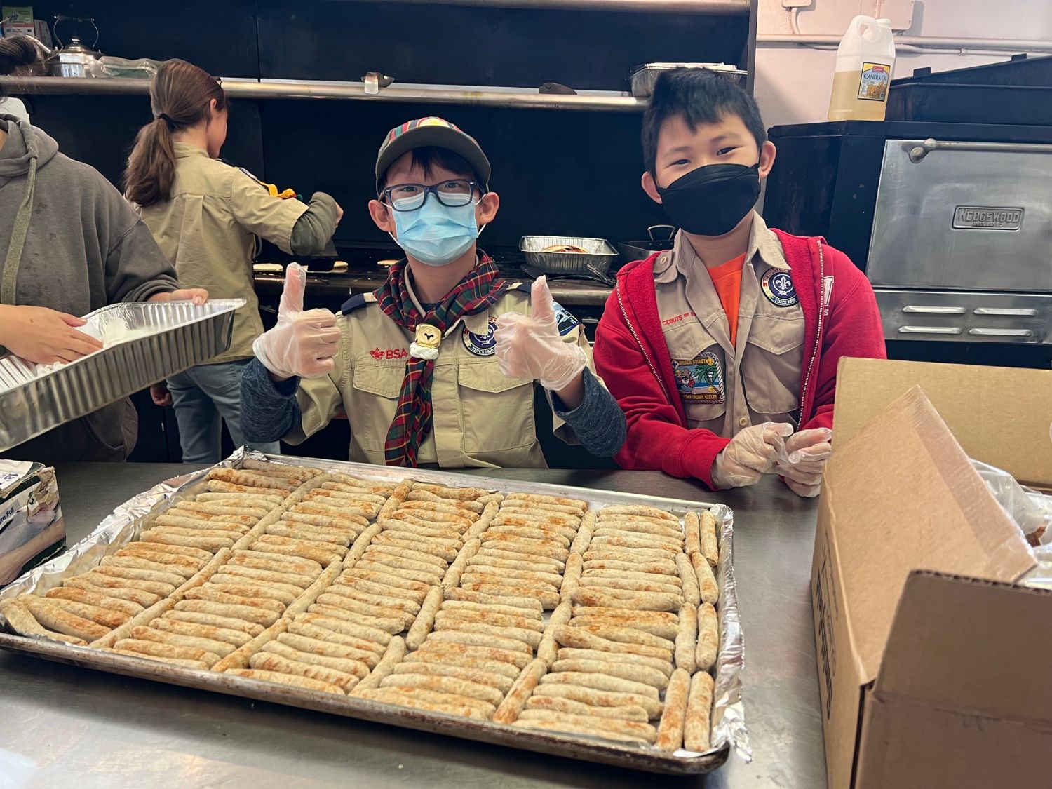 PHOTO: Eryn Kalavsky | The South Pasadenan | Pack 7 Cub Scouts serving up a pancake breakfast at their annual fundraiser.