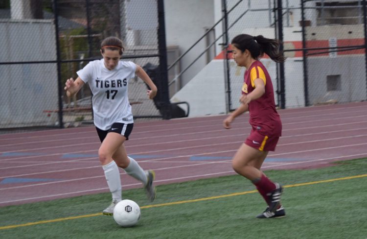 south-pasadena-news-01-20-18-sphs-girls-soccer-shutout-la-canada-15 | The South Pasadenan | South Pasadena News