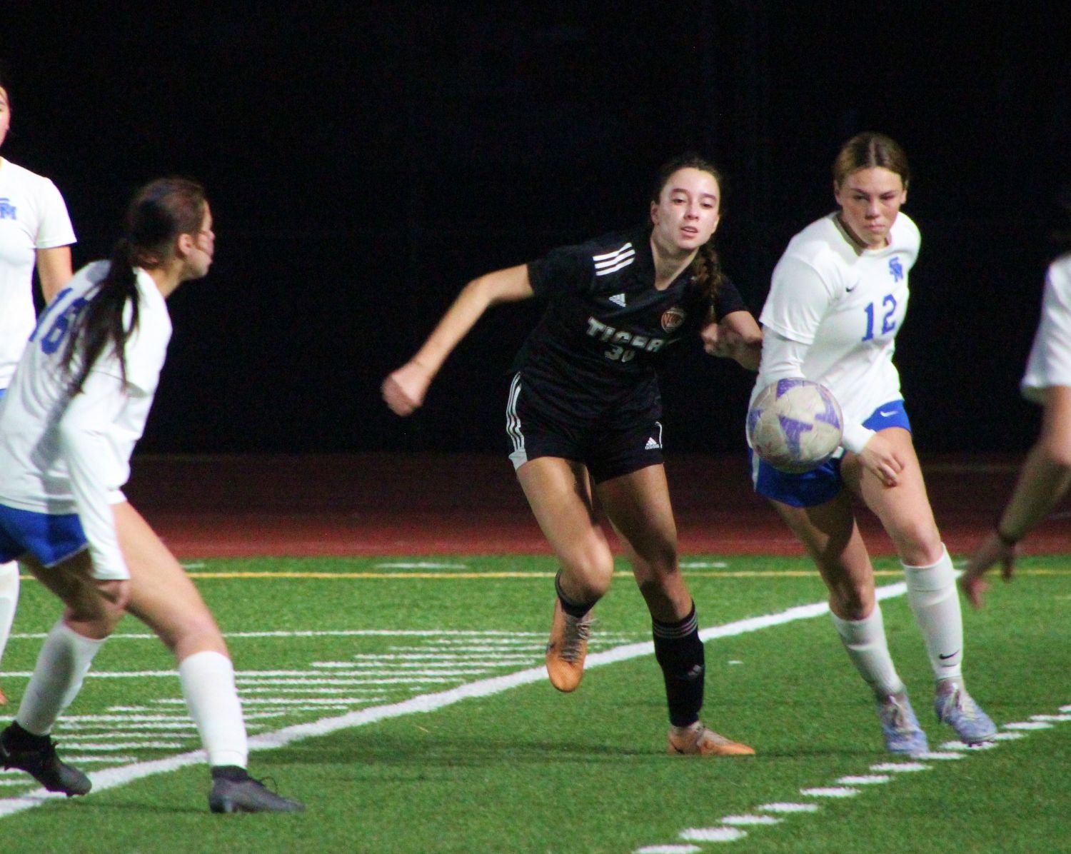 PHOTO: Henk Friezer | The South Pasadenan | Tigers vs. Titans January 2024