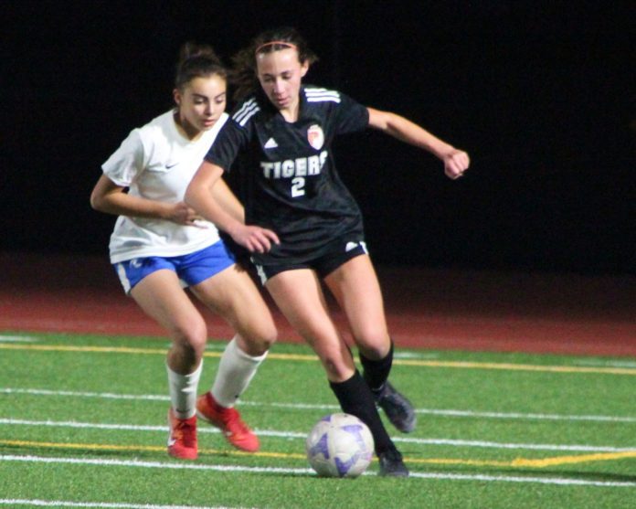 PHOTO: Henk Friezer | The South Pasadenan | Tigers vs. Titans January 2024