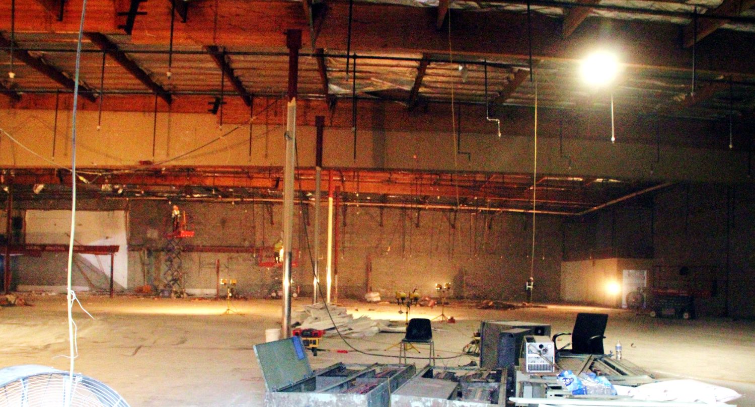 south-pasadena-news-02-01-2024-old-vons (2) | The South Pasadenan | South Pasadena News PHOTO: Henk Friezer | The South Pasadenan | The gutted interior of the former Vons location in South Pasadena.