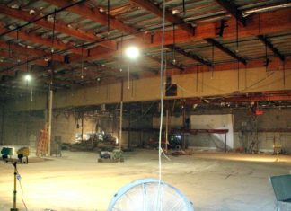 PHOTO: Henk Friezer | The South Pasadenan | The gutted interior of the former Vons location in South Pasadena.