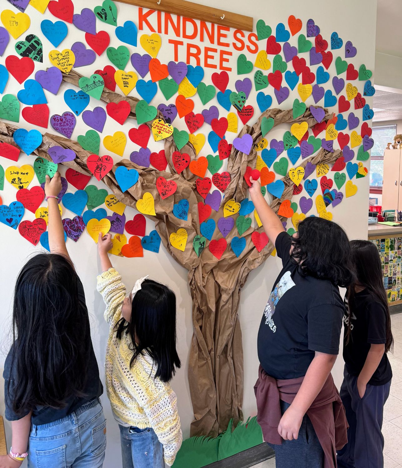 | The South Pasadenan | South Pasadena News PHOTO: provided by Marengo Elementary School | The South Pasadenan | Marengo Elementary students add their acts of kindness to the school’s kindness tree in the main office.