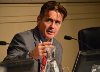 Initial Step in Infrastructure Commission Streamlining Taken | City Council Approves First Reading at Meeting