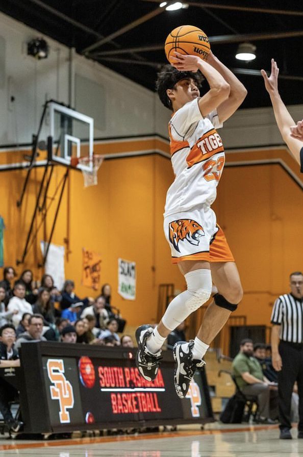 | The South Pasadenan | South Pasadena News PHOTO: under.ratedmedia provided by SPHS basketball | The South Pasadenan | 2024 South Pasadena High School boys varsity basketball.