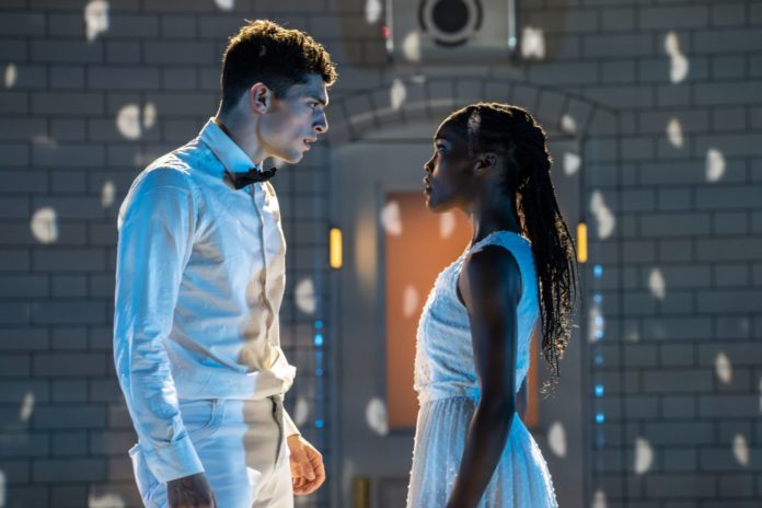 PHOTO: Johan Persson | The South Pasadenan | Rory MacLeod and Monique Jonas in 'Matthew Bourne's Romeo and Juliet'.