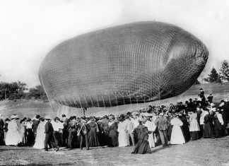 Throwback Thursday | The Great Race: Flying Machine Vs. Car!