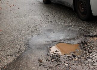 Street Improvement Projects Community Meeting | Sept. 8, 2025 PHOTO: Henk Friezer | The South Pasadenan | A pothole on Monterey and Marengo in South Pasadena.