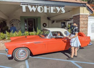 Twoheys Restaurant | New Carhop Service a Hit