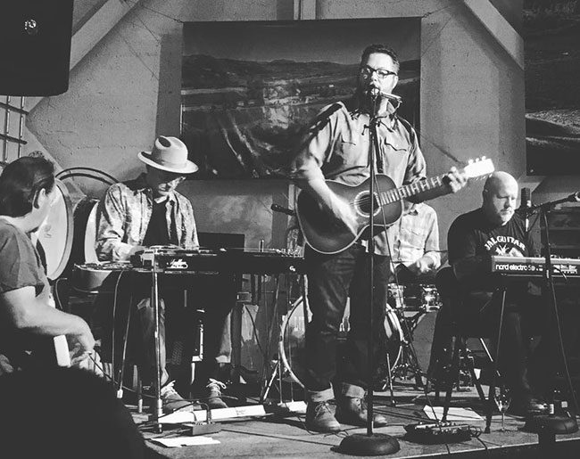 south-pasadena-news-04-16-18-little-silver-hearts-play-the-eclectic | The South Pasadenan | South Pasadena News