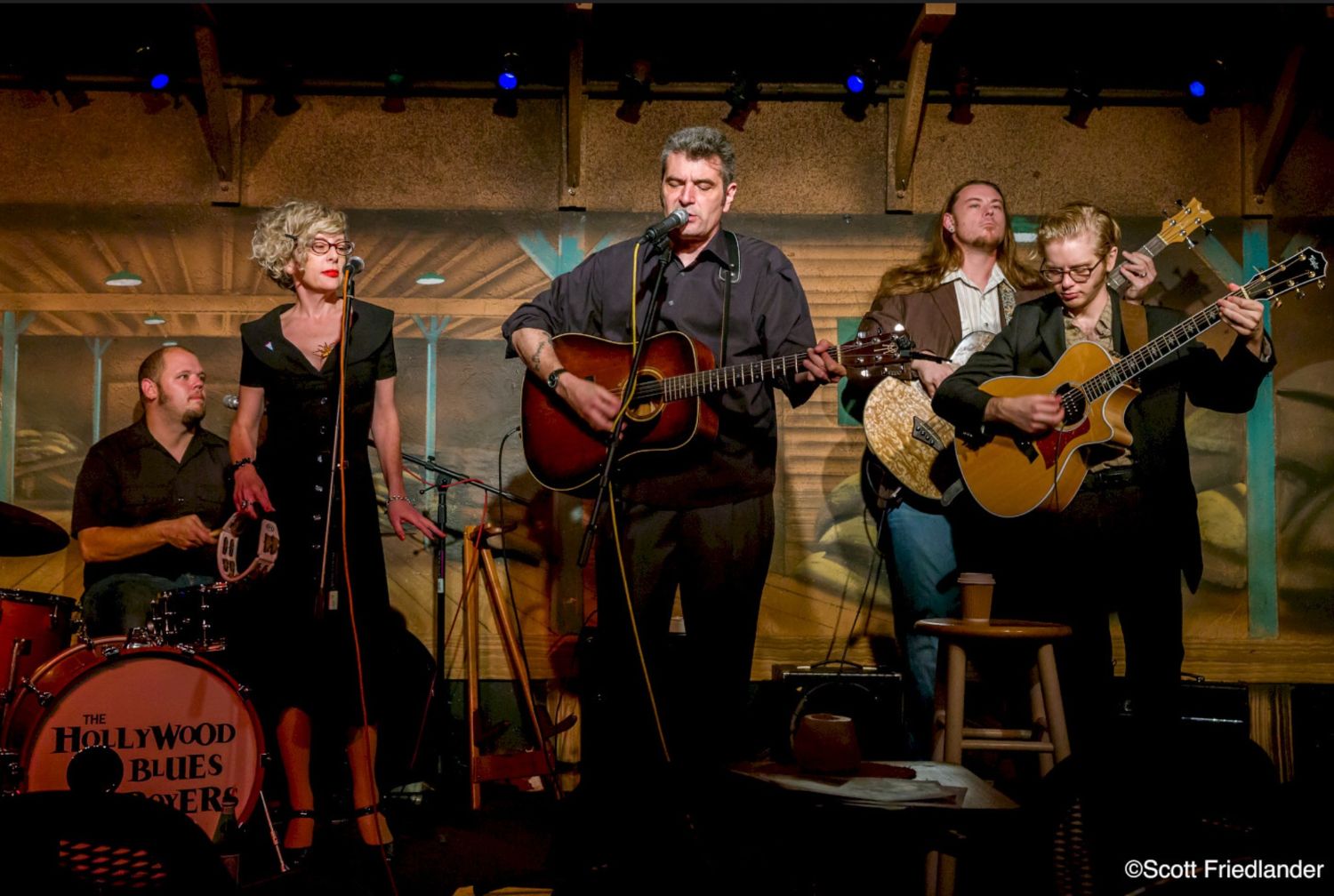 PHOTO: Scott Fiedlander | The South Pasadenan | The stage at Bob Stane's Coffee Gallery Backstage.