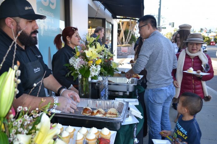 FILE PHOTO: Alisa Hayashida | SouthPasadenan.com News | Bristol Farms served sliders and cupcakes