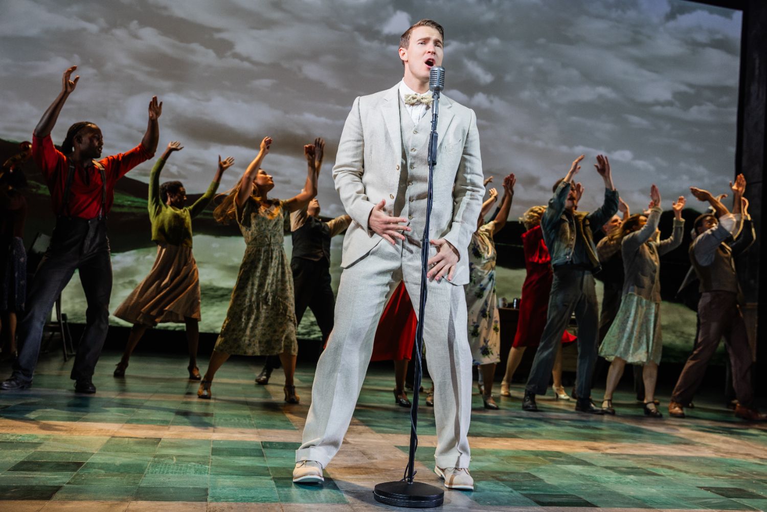 PHOTO: Evan Zimmerman for MurphyMade | The South Pasadenan | Aidan Wharton and the cast of the GIRL FROM THE NORTH COUNTRY North American Tour