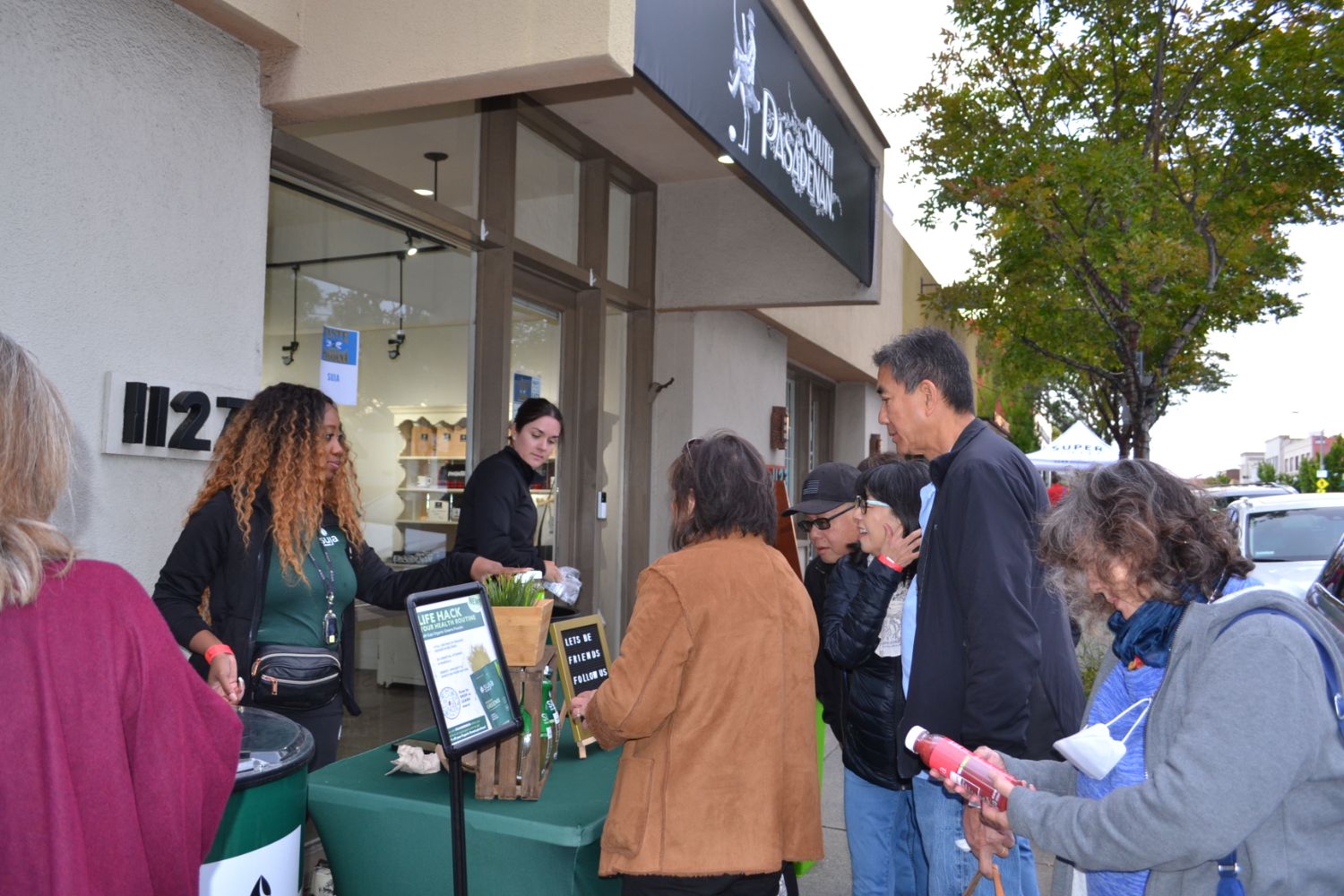PHOTO: Alisa Hayashida | The South Pasadenan | Taste of South Pasadena 2023 "Eats on the Streets" - South Pasadena Rotary event.