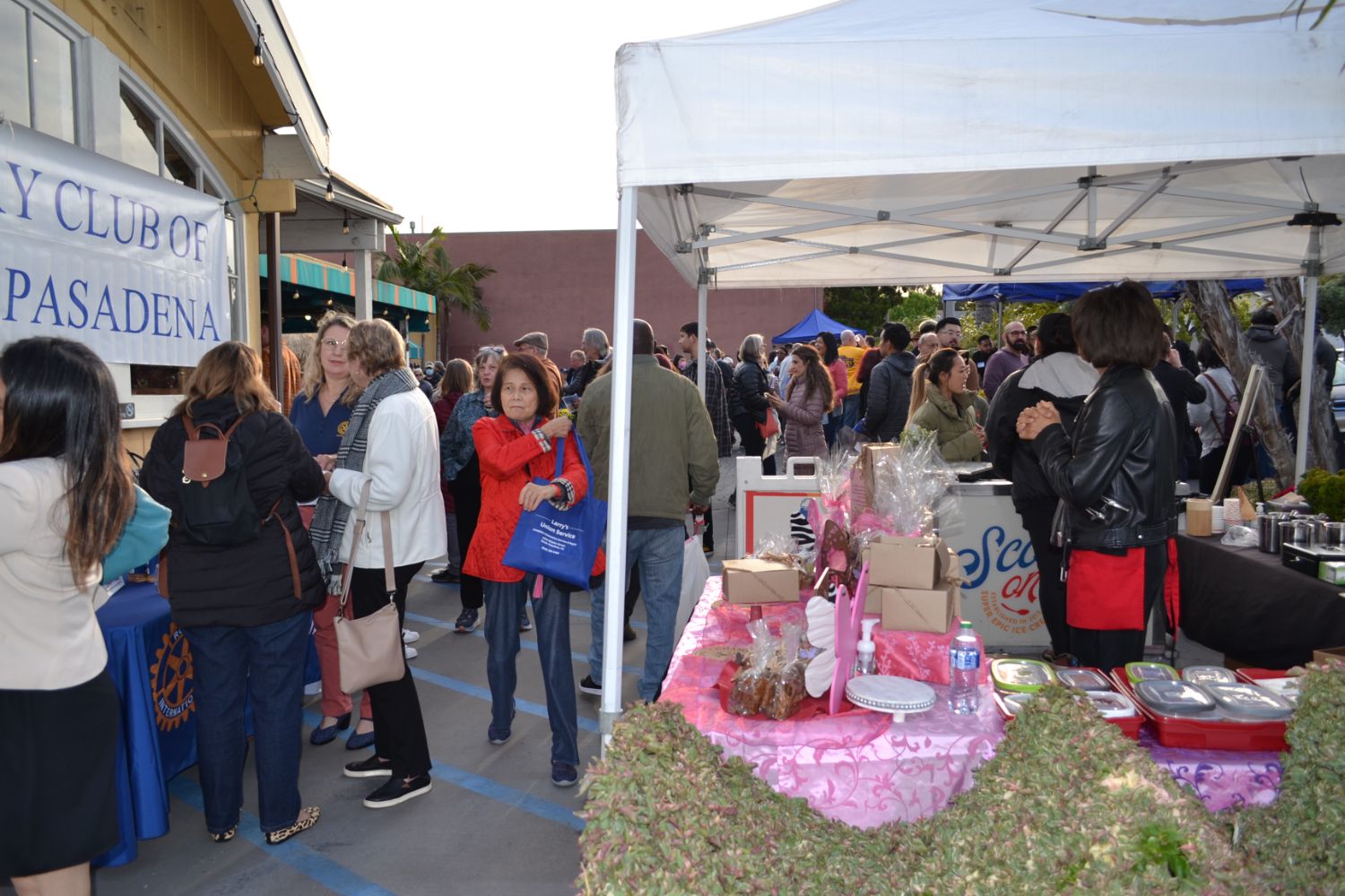 PHOTO: Alisa Hayashida | The South Pasadenan | Taste of South Pasadena 2023 "Eats on the Streets" - South Pasadena Rotary event.